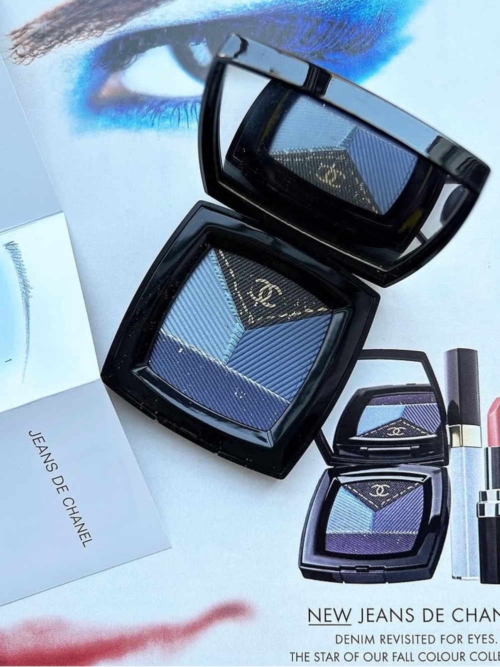 Chanel Jeans de Chanel eye palette from a limited 2003 fall/winter collection